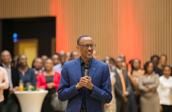Perezida Kagame yakiriye abagize uruhare mu migendekere myiza y'Inama ya Afurika yunze Ubumwe (AU).