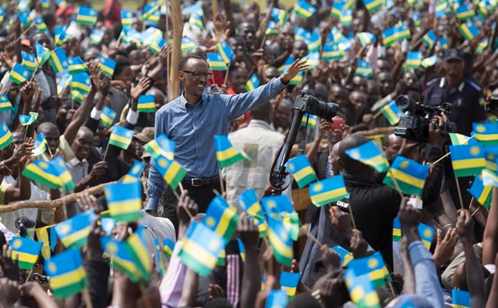 Perezida Kagame yakiranywe urugwiro mu karere ka Nyamasheke.
