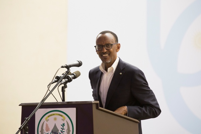 Perezida Kagame yasabye abayobozi kwimakaza ubumwe mu bo bayobora