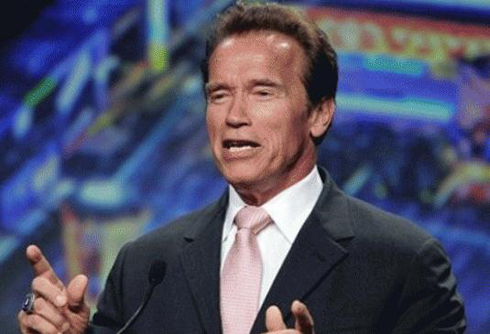 Arnold Schwarzenegger ati nibitunanira kwiyunga na Maria, nzirongorera umugore w'imyaka 20