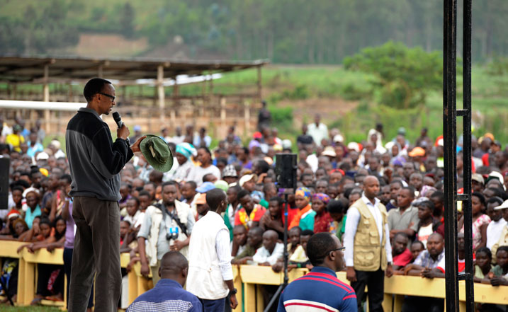 Aha ni ku muganda wa tariki 30/08/2014, ubwo Perezida Kagame yifatanyaga n