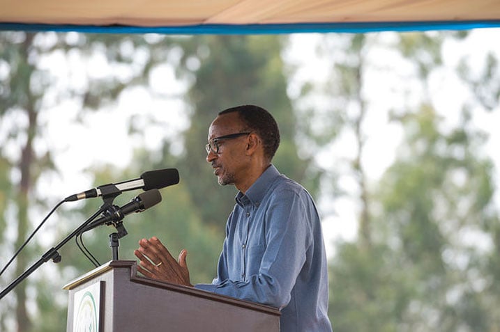 Perezida wa Repubulika Paul Kagame yasabye ko ingendo z'indenge zijya i Cyangugu zoroshywa kandi zikongerwa.