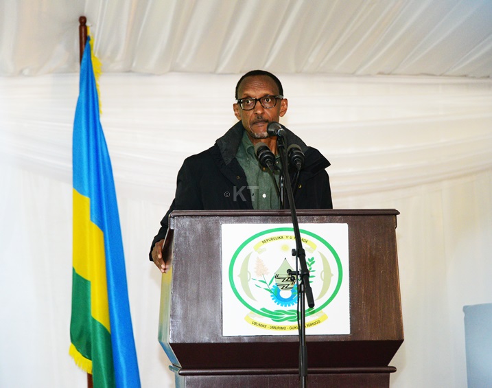Perezida Kagame yanenze abikorera bo mu Burasirazuba avuga ko biyemeje inshingano barangije barazikwepa.