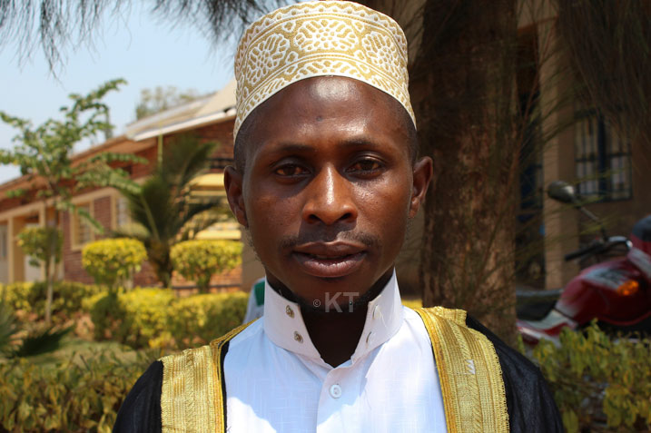 Umuyobozi wa Islam muri Kayonza, Sheikh Nshimiyimana Mubarak,avuga ko ntawabameneramo ngo abashore mu bikorwa by