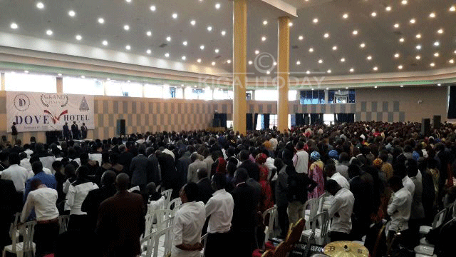 Yanabasabye gukomera ku bumwe nk'uko babihawemo urugero na Yezu Kristo bemera