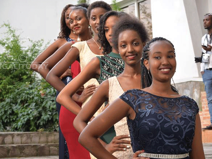 Batandatu baje guhatanira guhagararira Intara y'Uburengerazuba mu irushanwa rya Miss Rwanda 2017