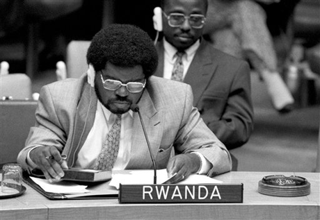 Jean Damascene Bizimana wari uhagarariye u Rwanda mu kanama gashinzwe amahoro ku isi muri UN mu 1994-1995.
