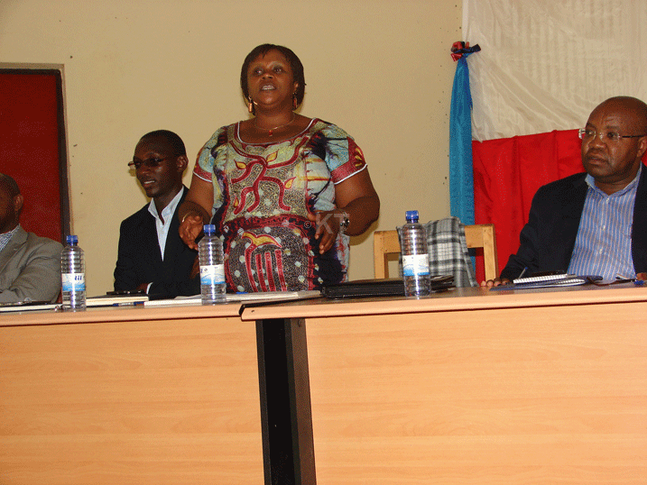 Hon Jeanne d'Arc Mukakalisa asaba abaturage gushirika ubute n'ubwo bakabyaza umusaruro amahirwe bafite muri EAC.