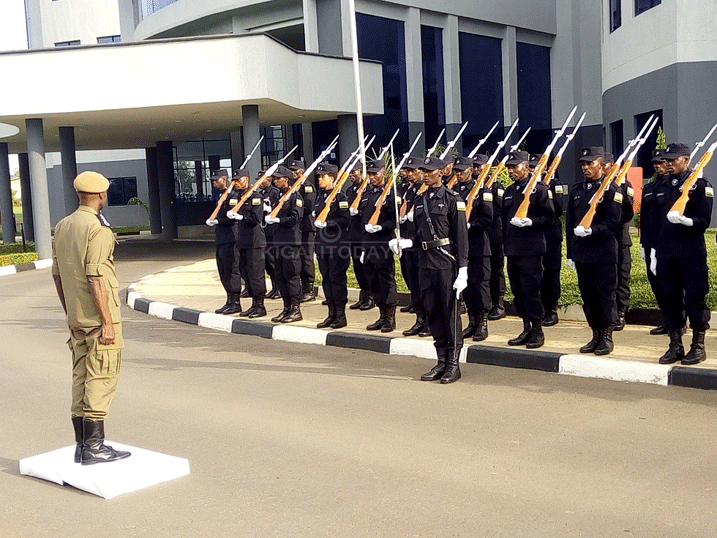 IGP Gen Kale Kayihura yakiriwe mu cyubahiro ku biro bikuru bya Polisi y'igihugu ku Kacyiru