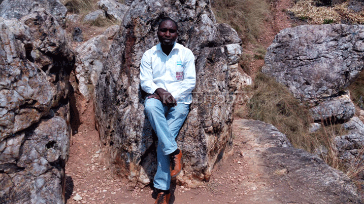 Ku rutare rwa Nyirankoko hari icyicaro gicukuye mu ibuye rimwe kimeze nk