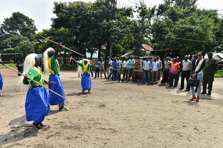 Miss Rwanda akigera Iwawa.