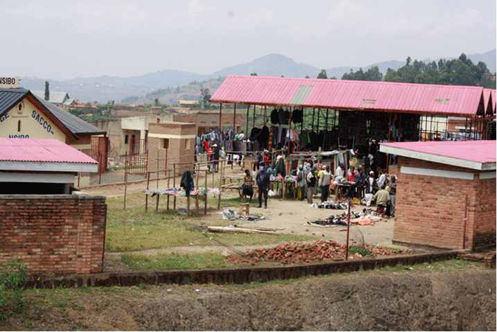 Mu byo iri soko rinengwa harimo umwanda w'ubwihorero no kuba ryubatse mu muhanda kandi mu makona.