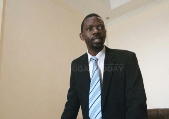 yemerewe gukoresha inama nyuma yo kwerekana ibyo yasabwaga byose