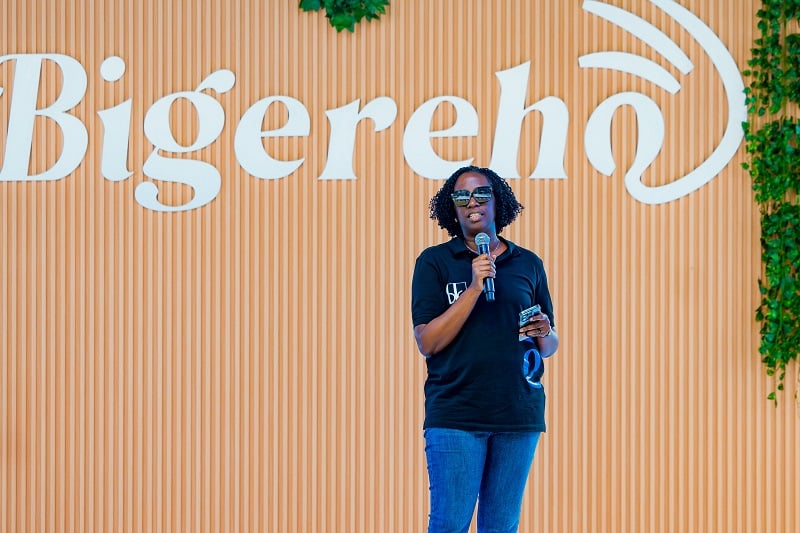Dr Diane Karusisi aganira n'ab'i Rubavu