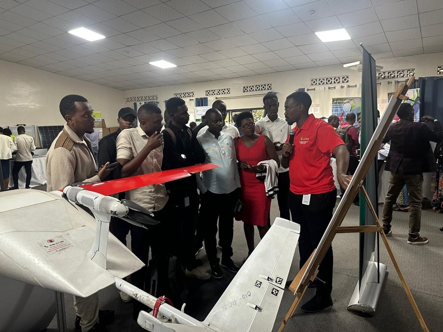 Barasobanurirwa uko Drone zishobora kuba igisubizo mu gutanga serivisi z'ubuzima