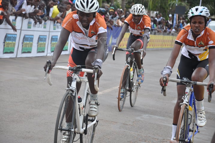 Abakobwa batatu ba mbere