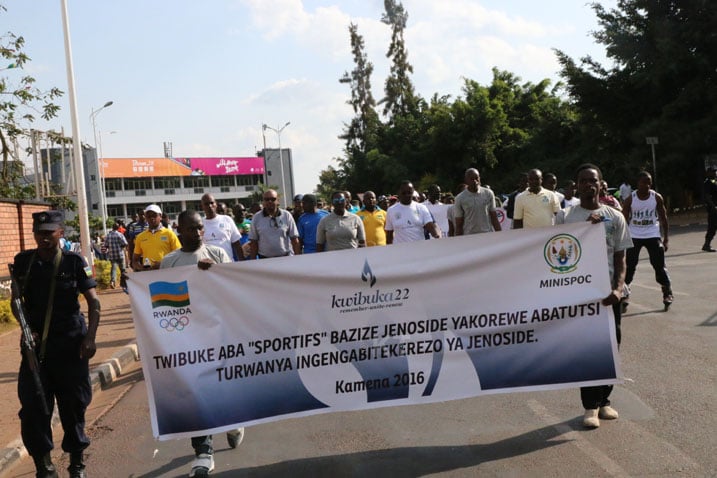Minisitiri wa Siporo n'umuco Madamu Uwacu Julienne ni we wari urangaje imbere abandi