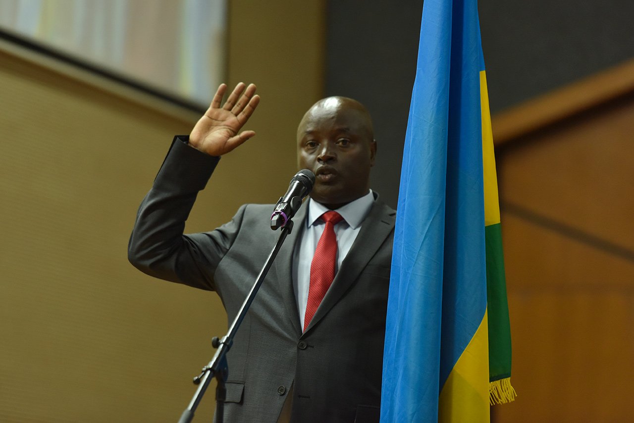 Col Jeannot Ruhunga, Umunyamabanga Mukuru w'Urwego rw'Igihugu Rushinzwe Ubugenzacyaha (RIB)