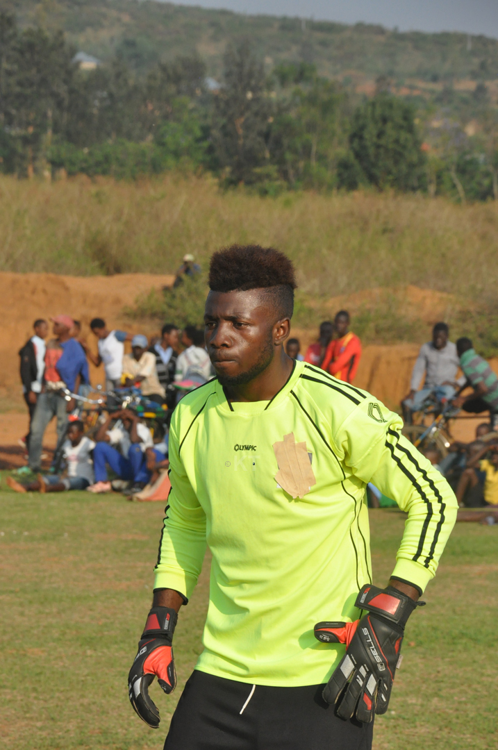Kwizera Olivier wabanje hanze