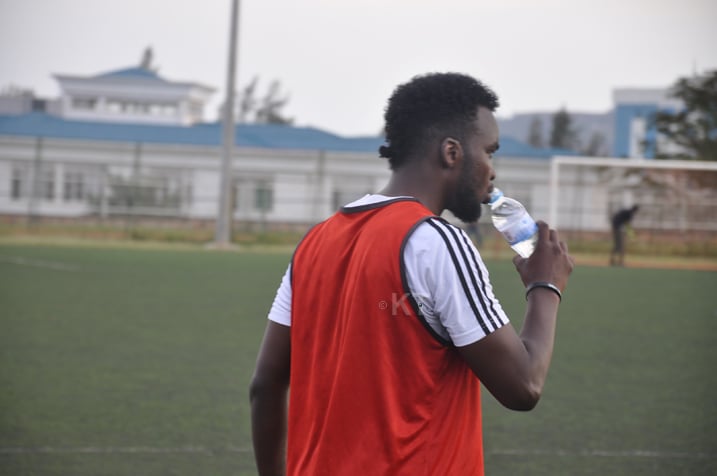 Mahoro Nicolas ngo arasa nk'uwasinye