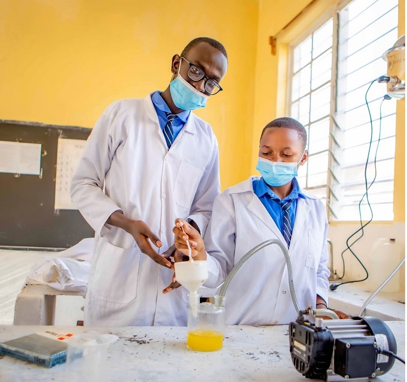 Uko bakamura amavuta mu bihingwa bitandukanye