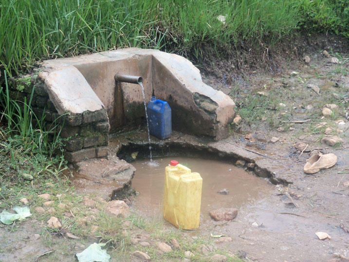 Rimwe mu mariba yo mu mibande abatuye umurenge wa Nyanza mu karere ka Gisagara bavomaho.