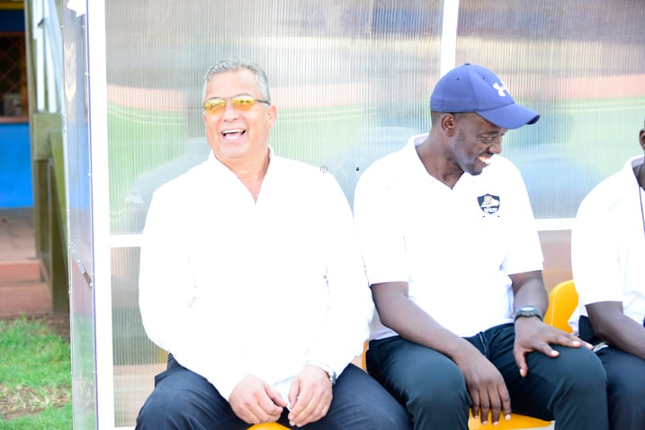 Nizar Khanfir umutoza mukuru wa APR Fc na Rubona Emmanuel umwungirije,mbere y'umukino icyizere cyari gihari 