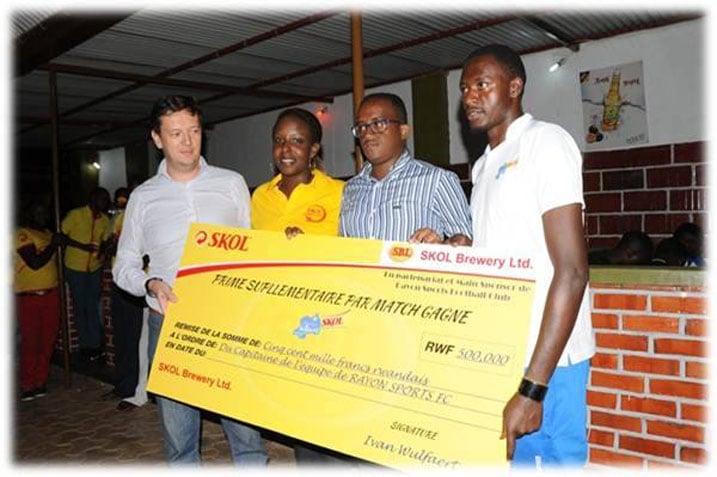 Skol yagiye ifasha Rayon Sports mu bihe bitandukanye