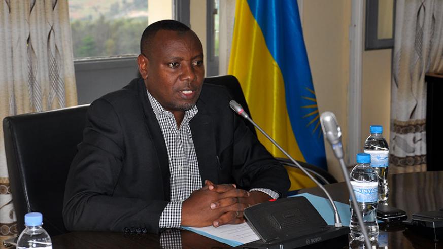 Dr Munyakazi Isaac yavuze ko abimurwaga batazi gusoma neza Ikinyarwanda mu mashuri abanza babonewe igisubizo kirambye