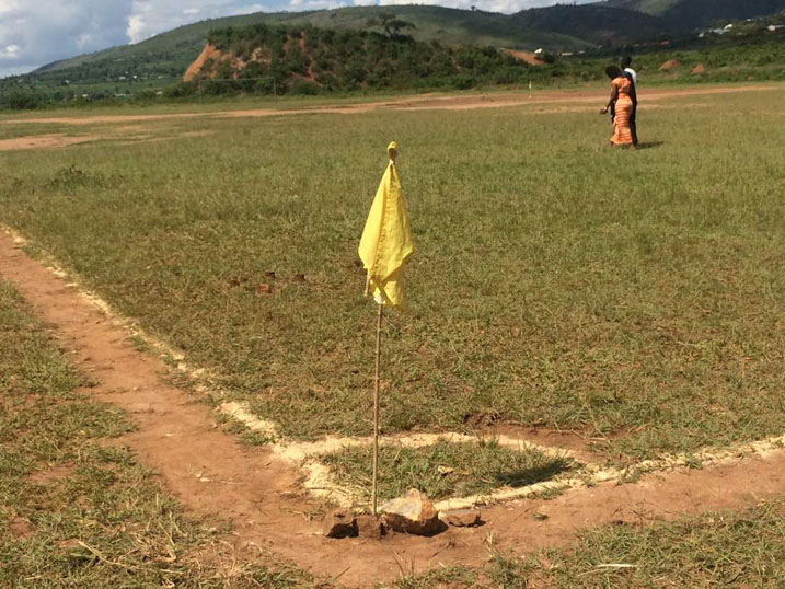 Ikibuga ni nyabagendwa, abagenzi baritambukira nta nkomyi