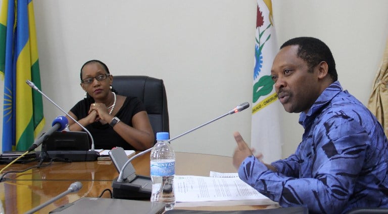 Urugendo rwabanjirijwe n'ikiganiro n'abanyamakuru cyasobanuraga ibijyanye n'umwiherero ugiye kuba.