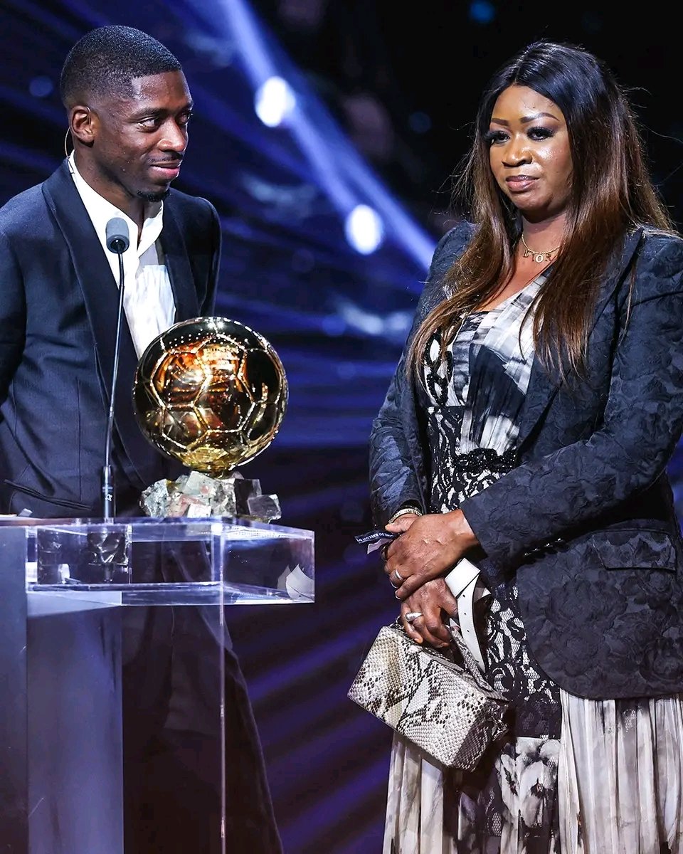 Ousmane Dembélé yari hamwe n'umubyeyi we