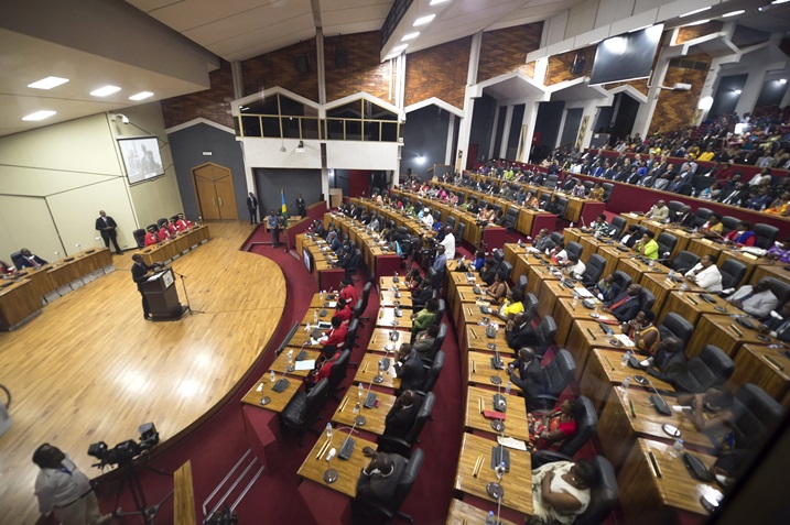 Abayobozi bakuru bari bitabiriye uyu muhango harimo n'abahagarariye ibihugu byabo mu Rwanda.