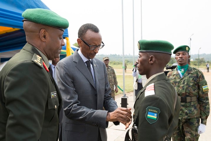 Umukuru w'igihugu yabasabye gukoresha ibyo bize bateza Abanyarwanda imbere.