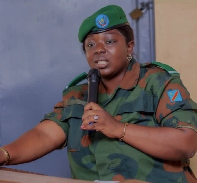 Umusirikare wa FARDC yasabiwe igifungo cy'imyaka icumi kubera kwifotoza asomana