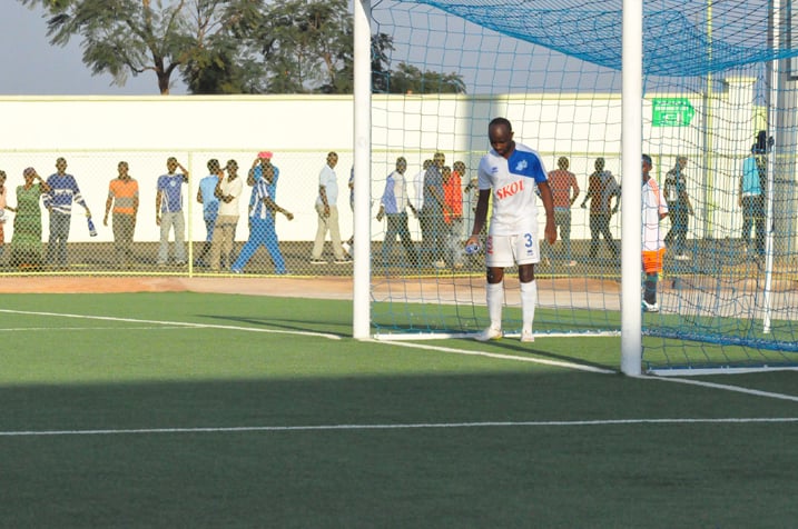 Niyonkuru Radjou wa rayon Sports yamennye amazi mu izamu rya Muhanga benshi babifata nk