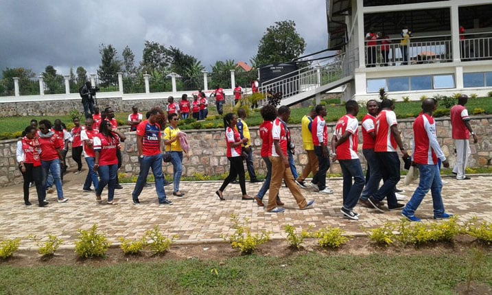 Basuye urwibutso rushyinguye mo imibiri y'abazize Jenoside yakorewe abatutsi 1994