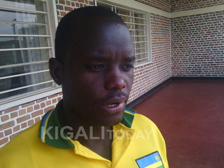 Umuyobozi wa technique mu ishyirahamwe ry'imikino ngororamubiri mu Rwanda yizeza ko azababa hafi.