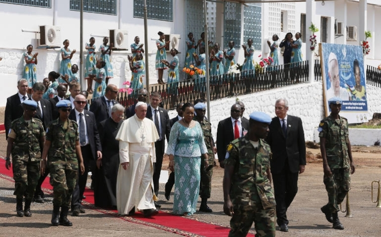 kubera ubunararibonye bwazo nizo zahawe kurinda umukuru w'Igihugu za Centre Afrique zanarindiye umutekano Papa Francis yasuye iki gihugu