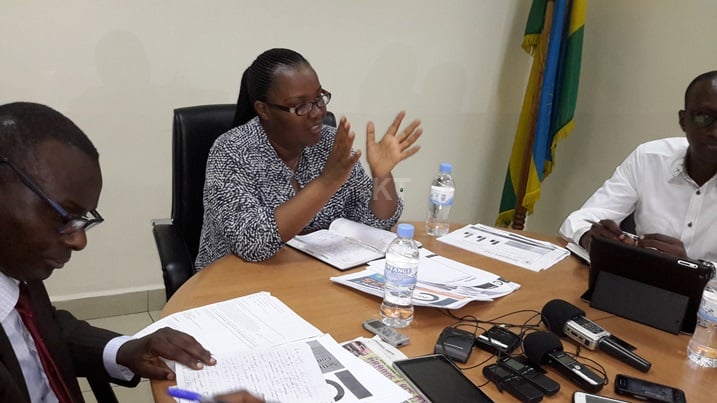 Ministiri Mukeshimana asobanurira abanyamakuru gahunda ya Compact 2025 kuri uyu wa kabiri.