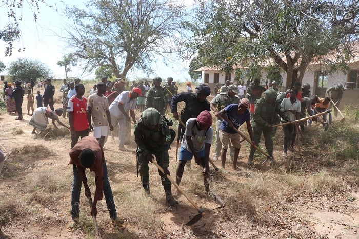 Bagakora ibikorwa birimo n'umuganda