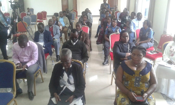 Abitabiriye ibyo biganiro basabwe kwegera imiryango igaragaramo amakimbirane