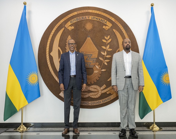 Gen Muhoozi yasoje uruzinduko yagiriraga mu Rwanda