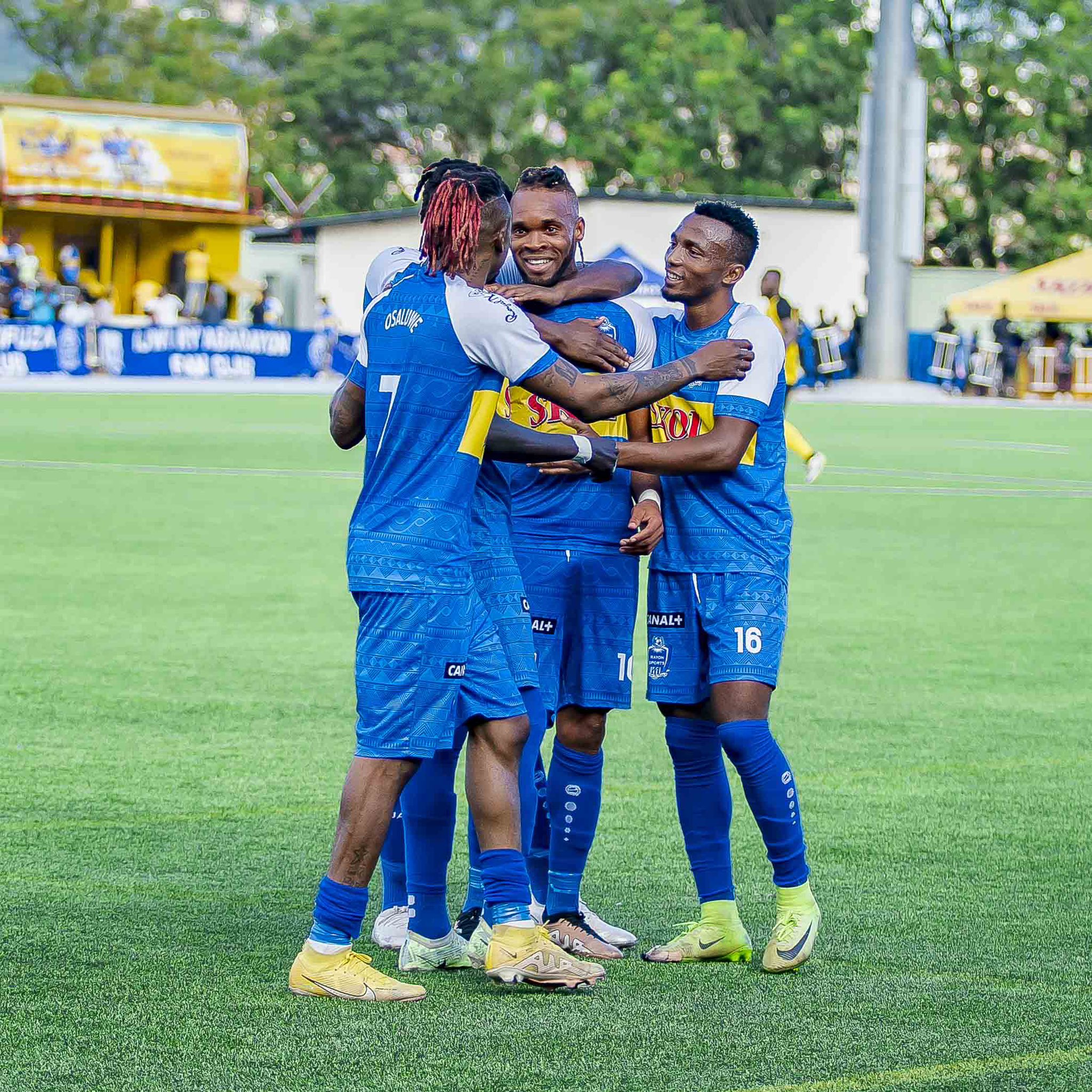 Rayon Sports yishimira igitego cya Onana