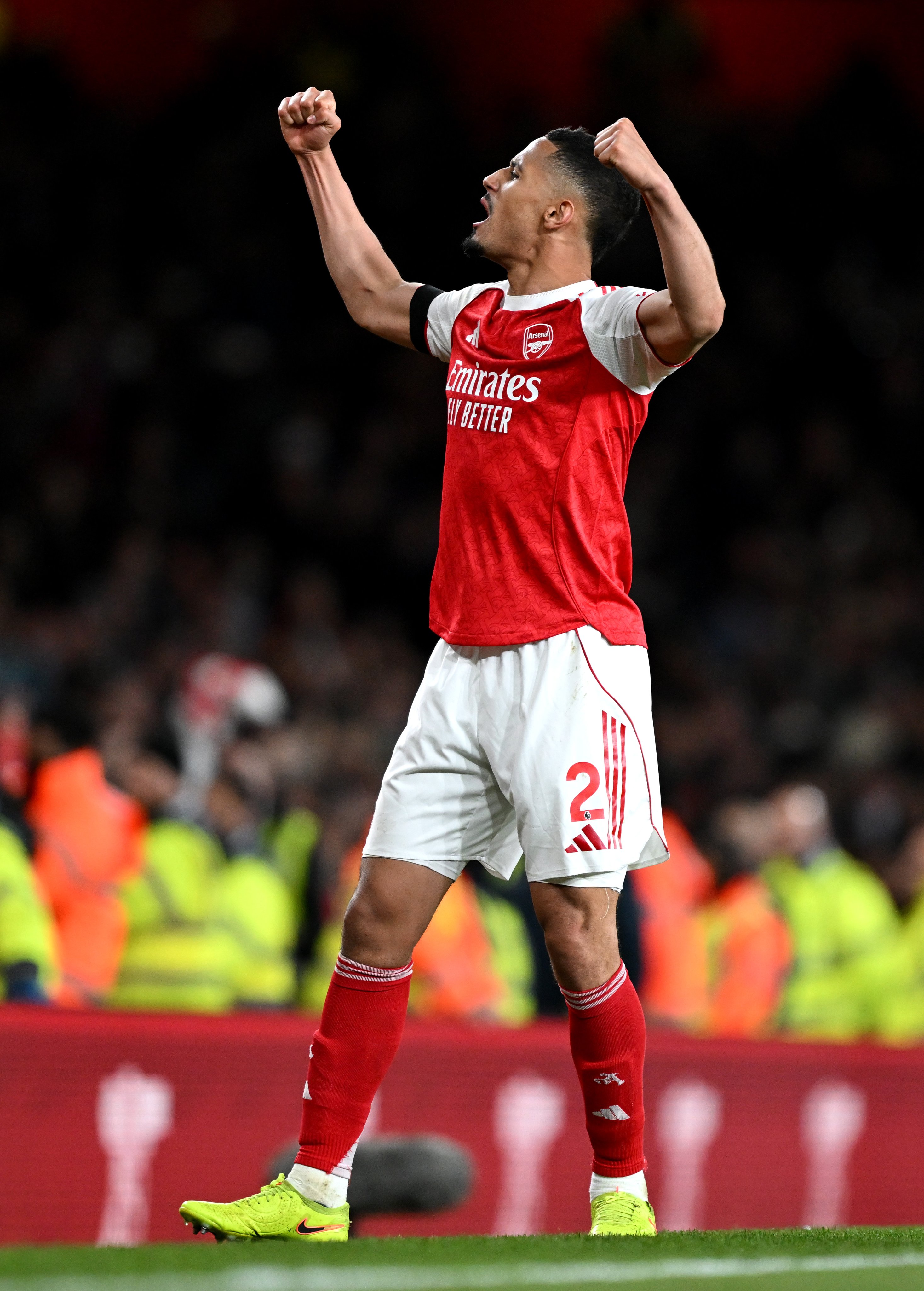 William Saliba ubwo Arsenal yari imaze gutsinda Burnley ku wa Mbere w'iki Cyumweru