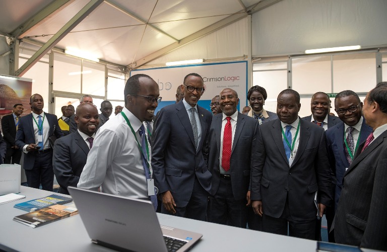Yeretswe ibikorwa bitandukanye bijyanye n'ikoranabuhanga bikorerwa mu Rwanda.