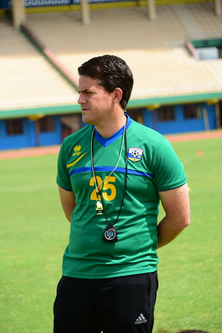 Umutoza w'Amavubi Johnny McKinstry 