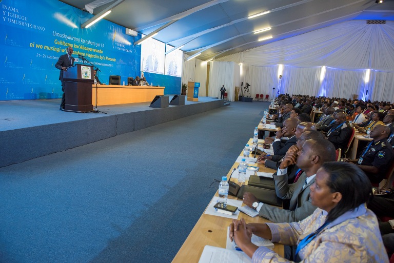 Bari bakurikiye ijambo bagezwagaho na Perezida Kagame.