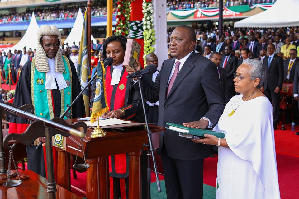 Perezida Kenyatta ubwo yarahiriraga kuyobora Kenya 