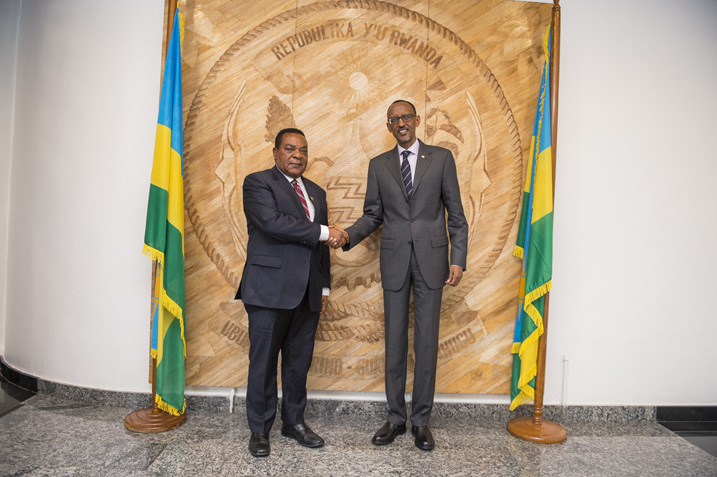 Perezida Paul Kagame na Minisitiri w